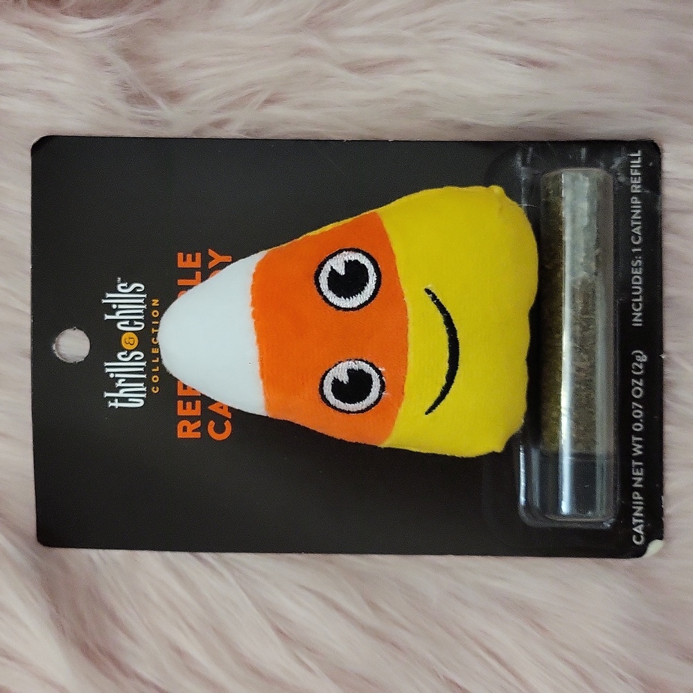 Brand New THRILLS & CHILLS RE-FILLABLE CATNIP Cat Toy